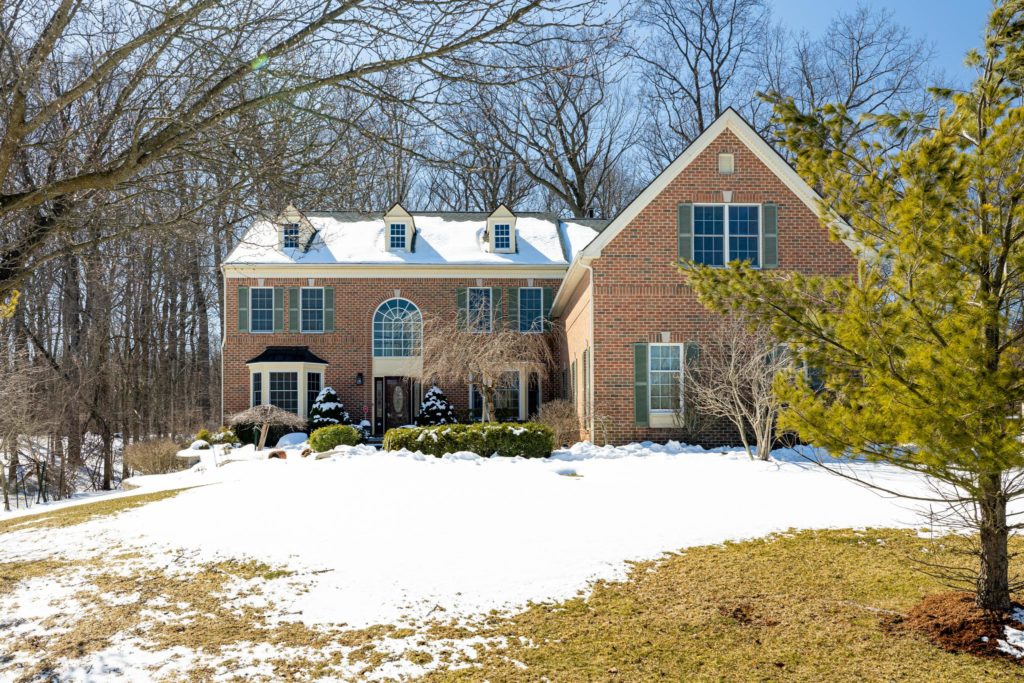 2707 Timber Hill Drive, Ann Arbor MI 48108. Luxury home in Walnut Ridge subdivision.