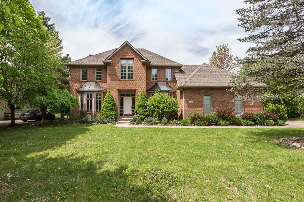 Exterior front photo of 4364 Lake Forest Drive E., Ann Arbor, MI