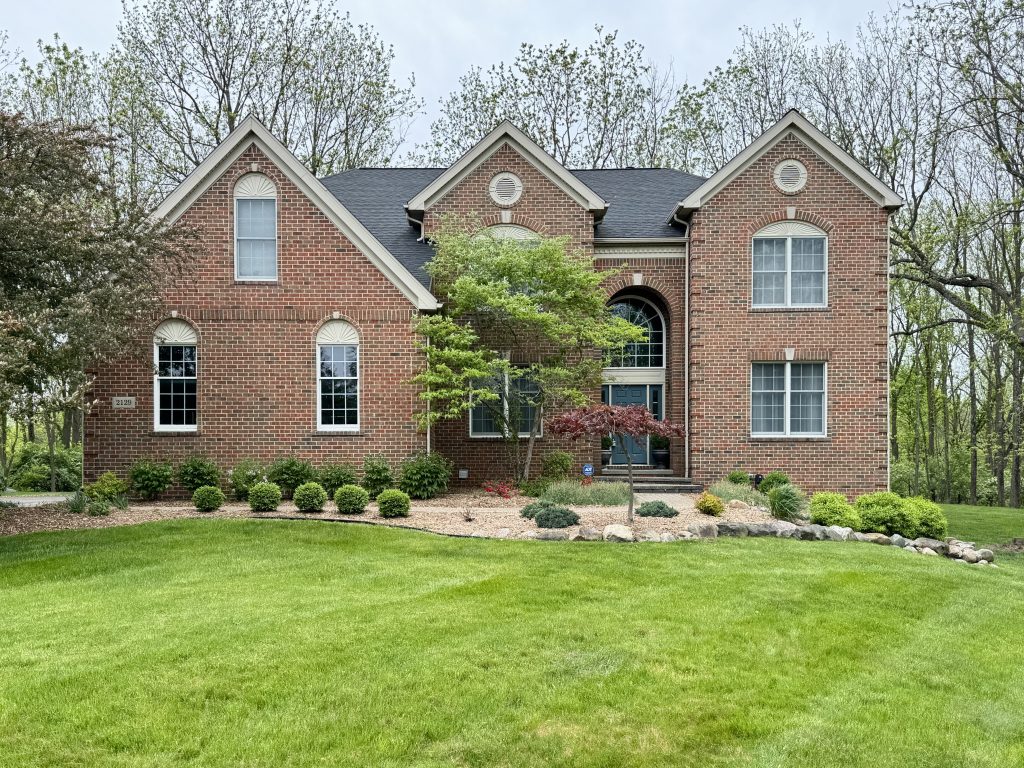 Photo of a Toll Brothers-built home in Walnut Ridge subdivision in Ann Arbor