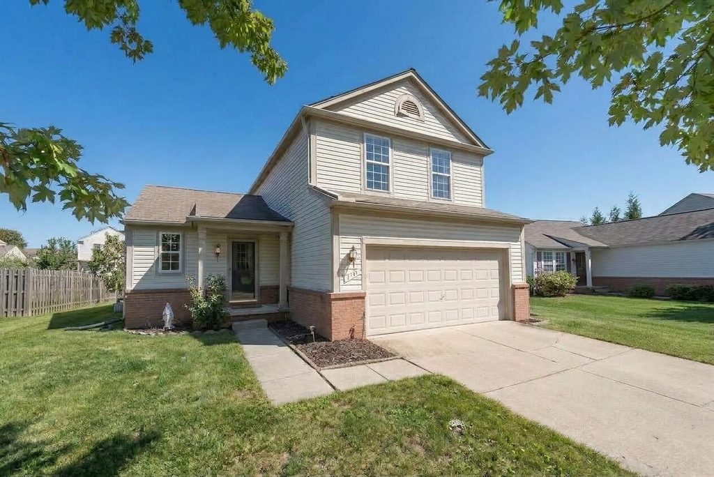 Front photo of 7191 Roxbury Dr, Ypsilanti MI 48197